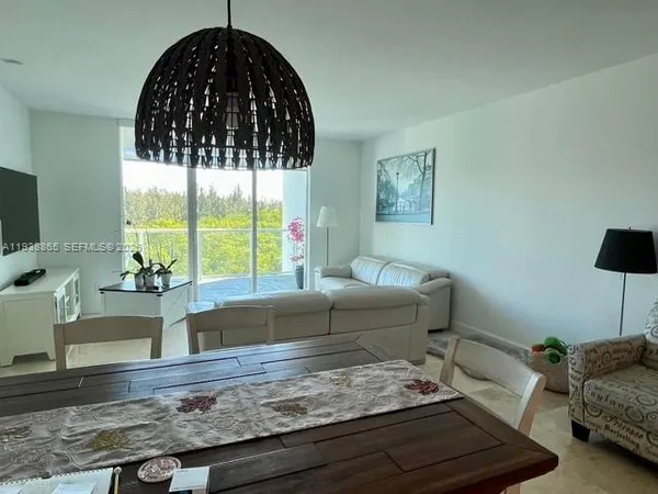 $3,600 | 14951 Royal Oaks Lane, Unit 505, North Miami, FL 33181