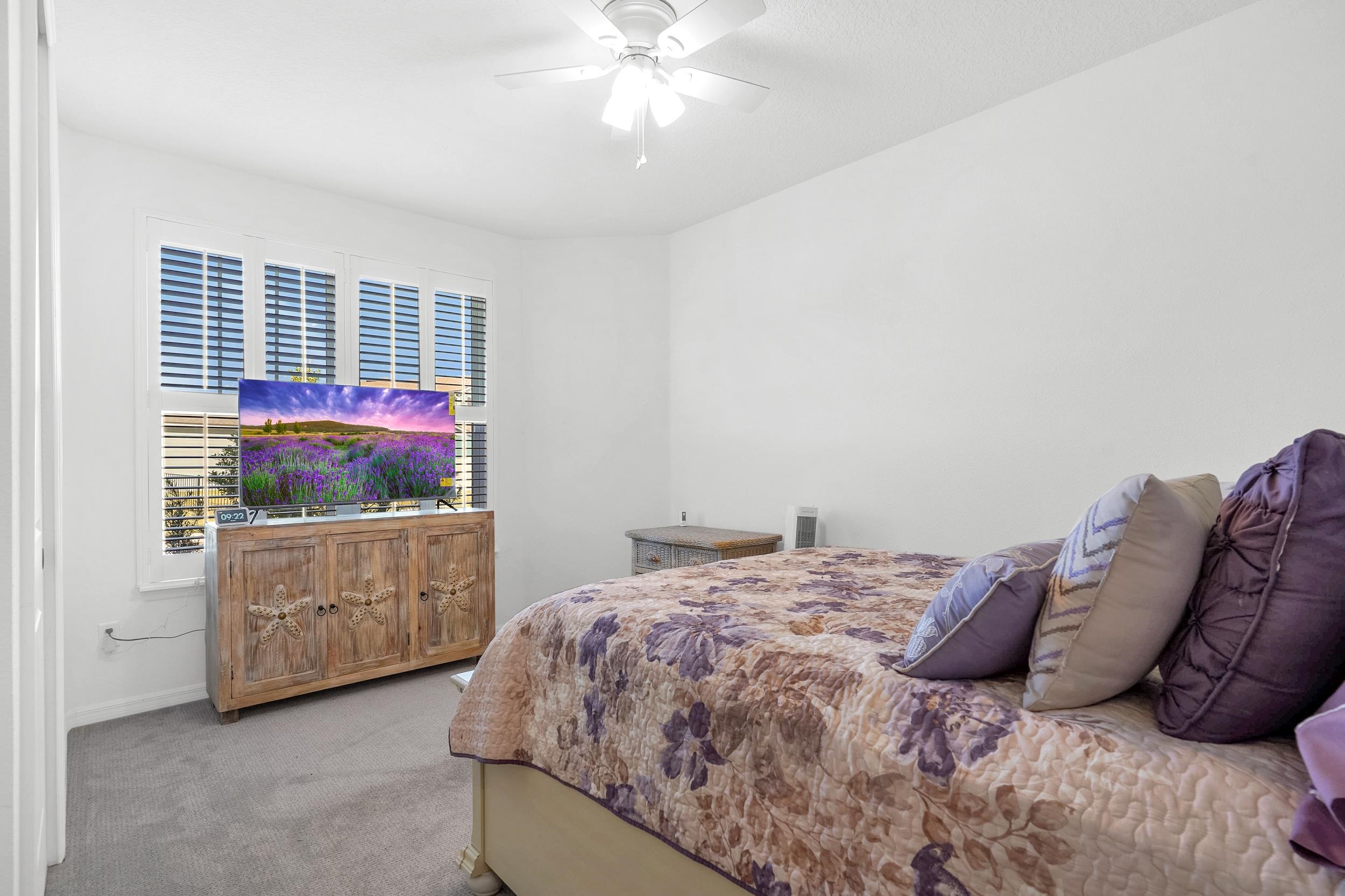 127 Shell Crk Court St. Augustine, FL 32086 - Photo 23 of 38 a bedroom with a bed and a cabinets