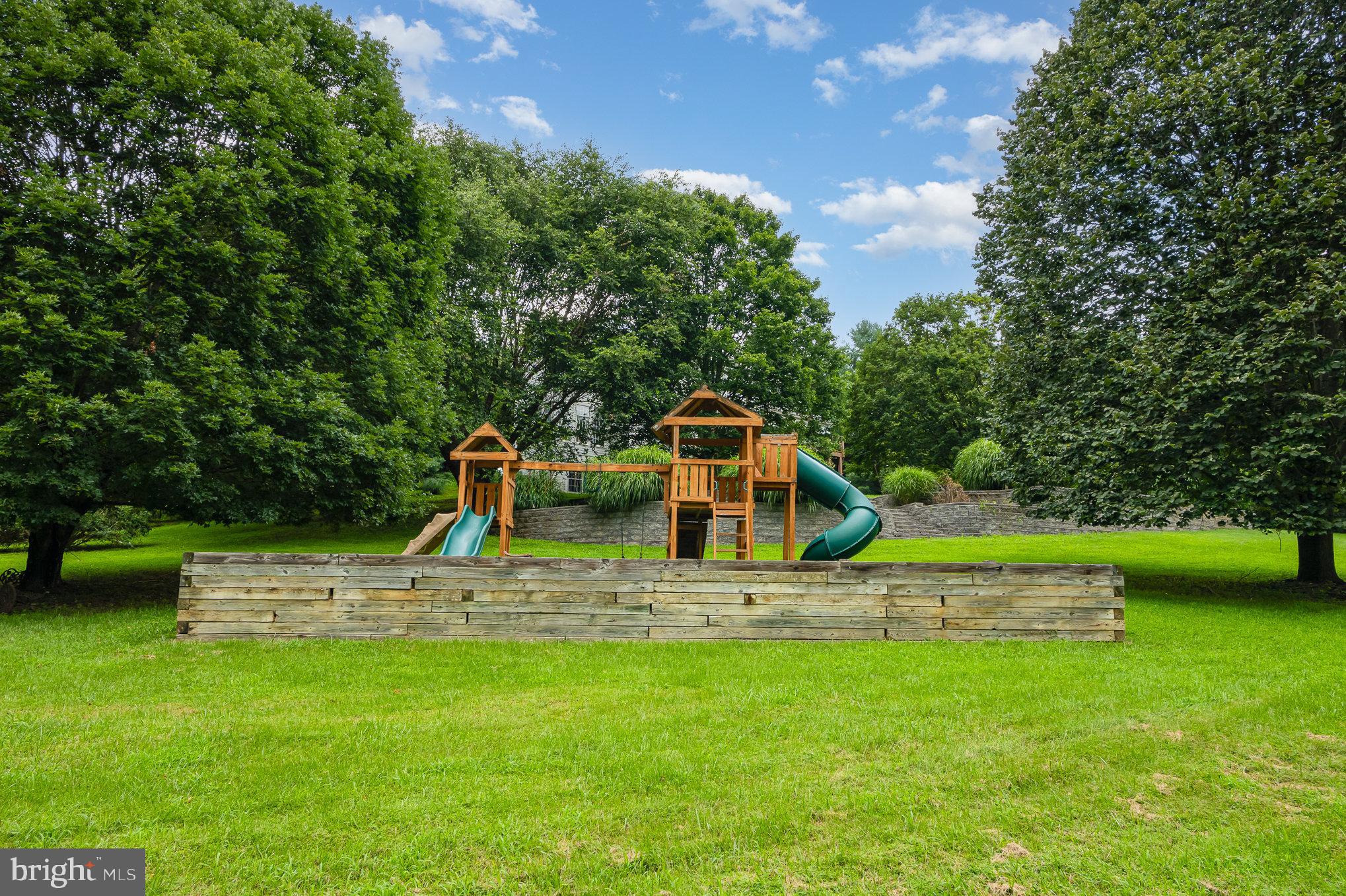 9605 Mendoza Road Randallstown, MD 21133 - Photo 39 of 47 a view of a house with a park