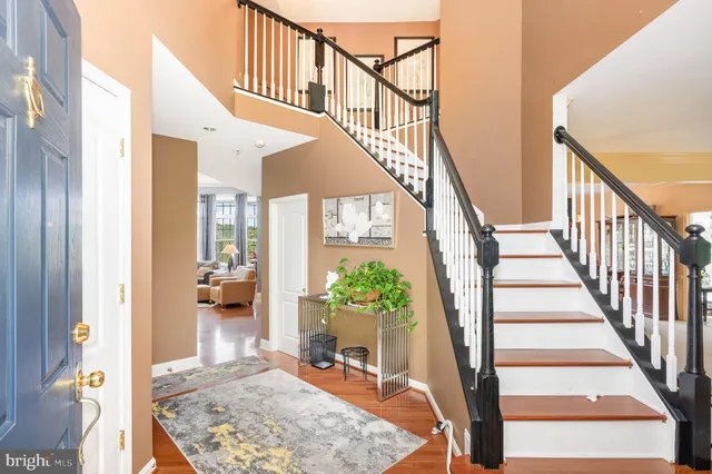 a view of entryway and hall