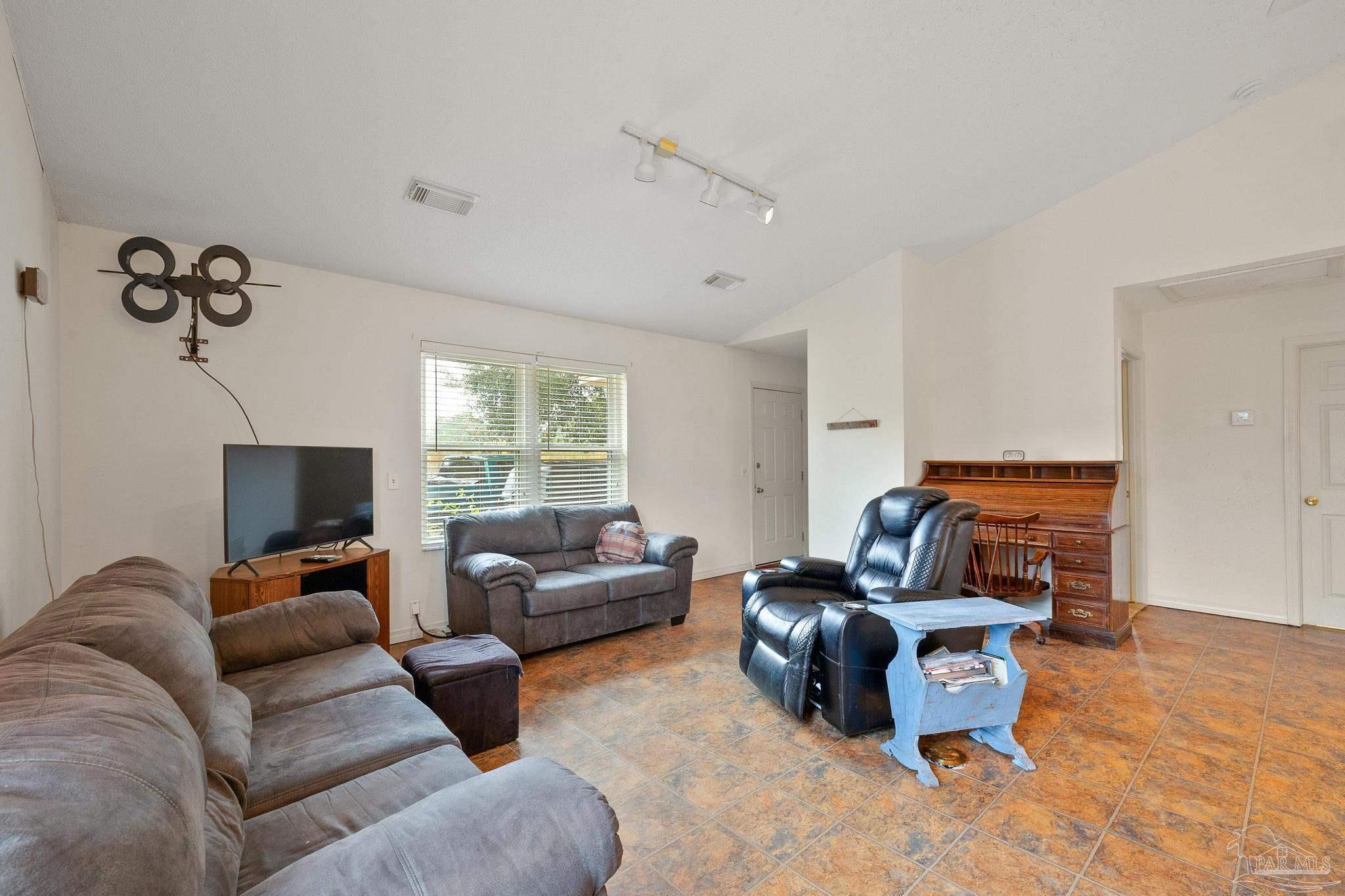 5401 Chestnut Road Molino, FL 32577 - Photo 16 of 50 Gallery Image 16