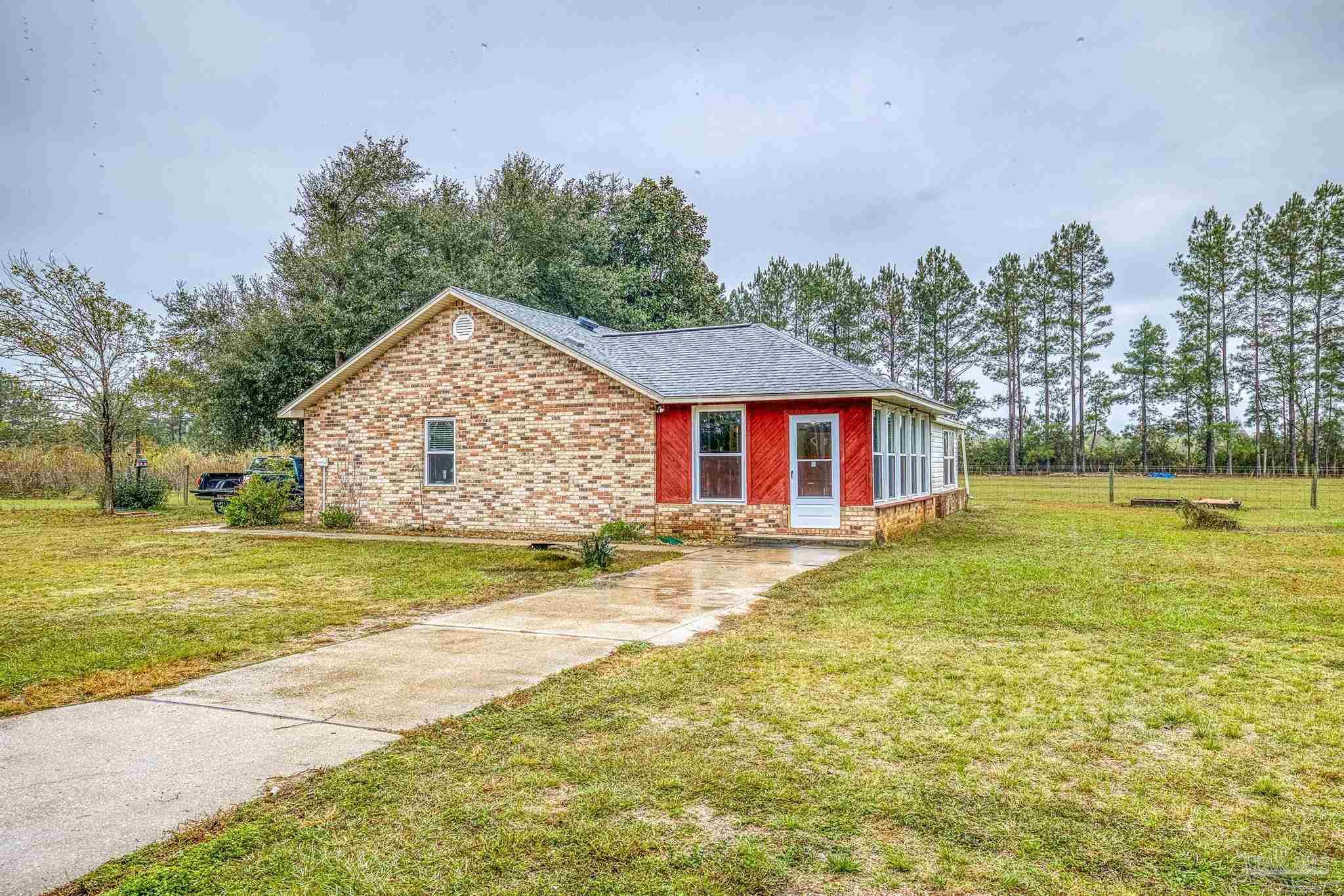 5401 Chestnut Road Molino, FL 32577 - Photo 6 of 50 Gallery Image 6