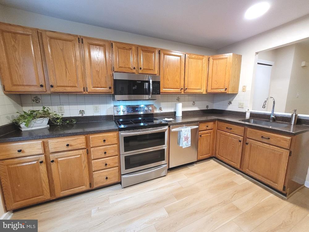 1201 Augusta Circle Mount Laurel, NJ 08054 - Photo 6 of 34 Plenty of counter space