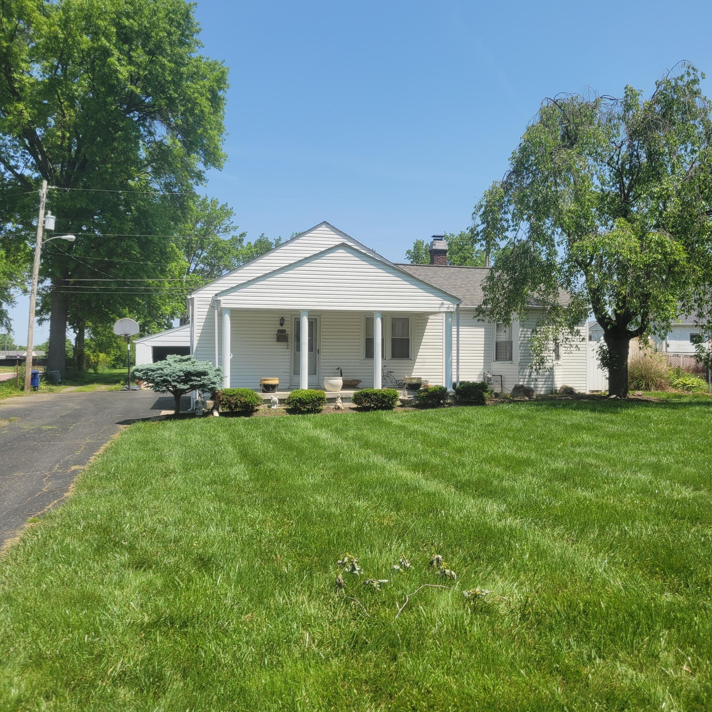 1616 Ferris Road Columbus, OH 43224 - Photo 2 of 46 1616 Ferris