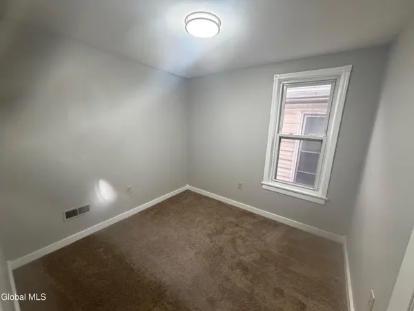 $1,850 | 603 1st Street, Unit 2, Watervliet, NY 12189