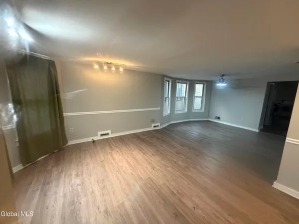 $1,850 | 603 1st Street, Unit 2, Watervliet, NY 12189