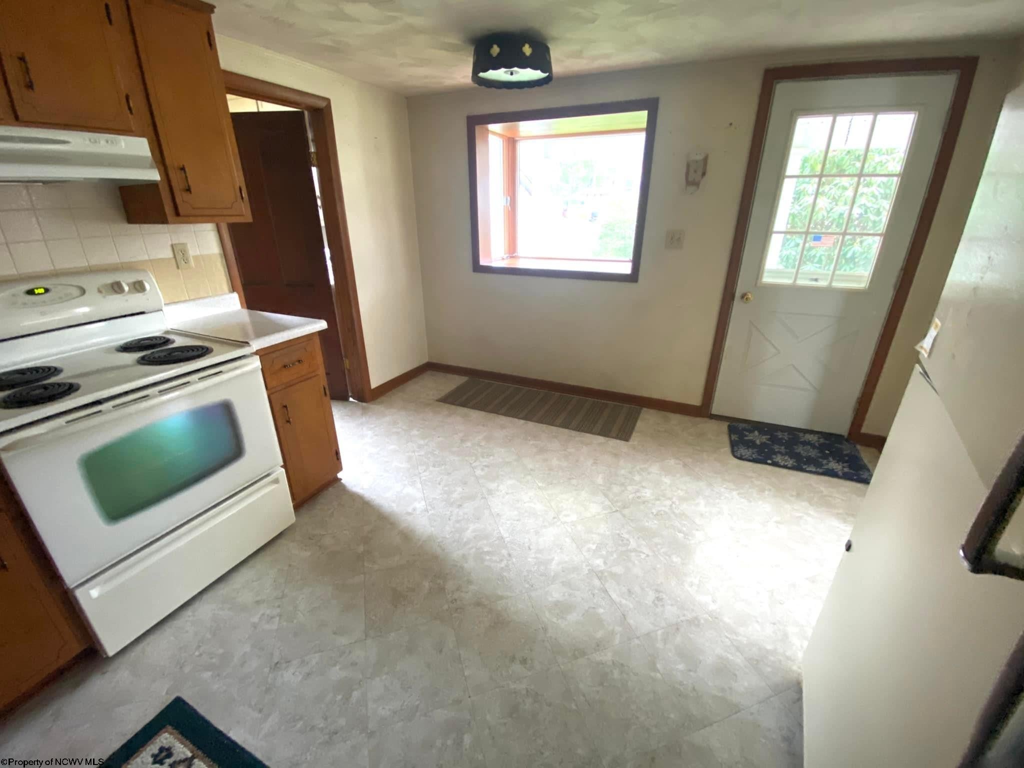 47 Charles Street Hendricks, WV 26271 - Photo 7 of 30 Gallery Image 7