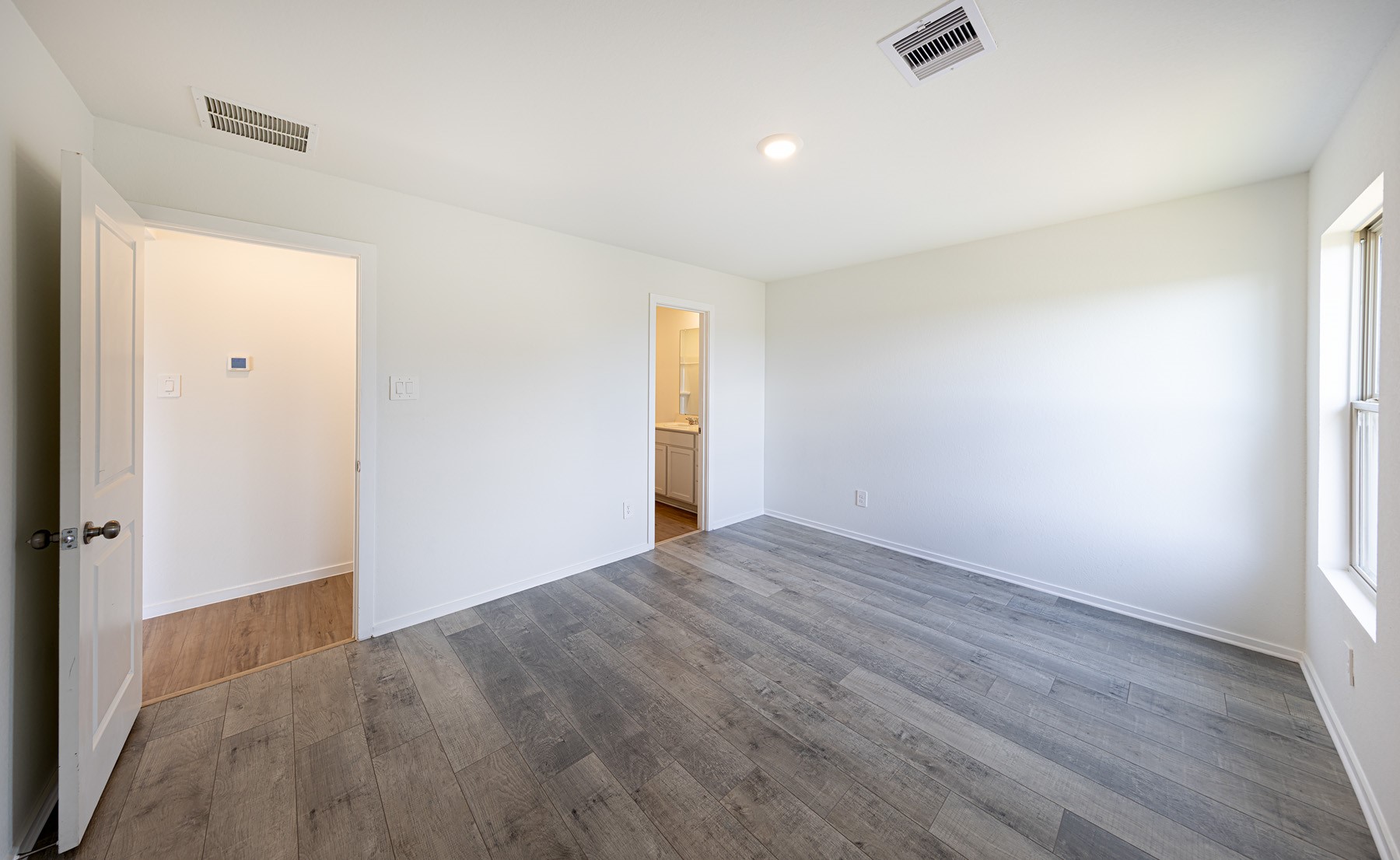 2430 Ridge Oak Drive Conroe, TX 77301 - Photo 18 of 38 Gallery Image 18
