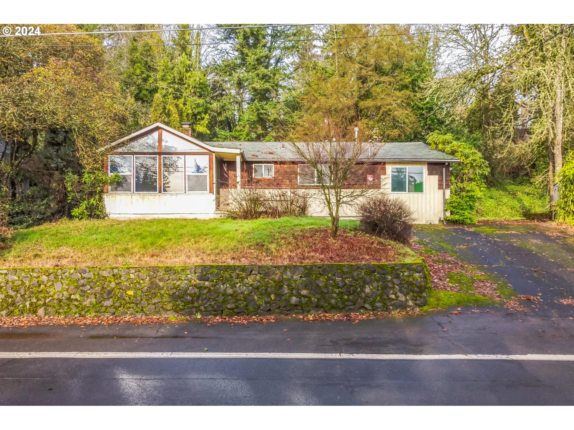 4323 Lakeview Boulevard Lake Oswego, OR 97035 - Photo 1 of 14