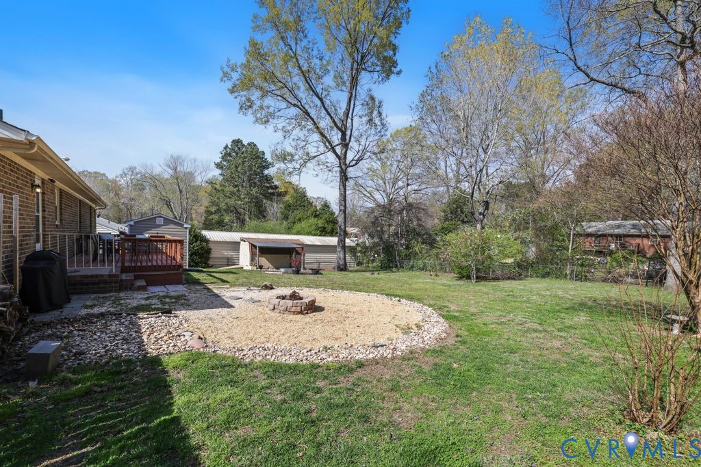 2831 Delfin Road Midlothian, VA 23112 - Photo 24 of 30 a front view of a house with garden