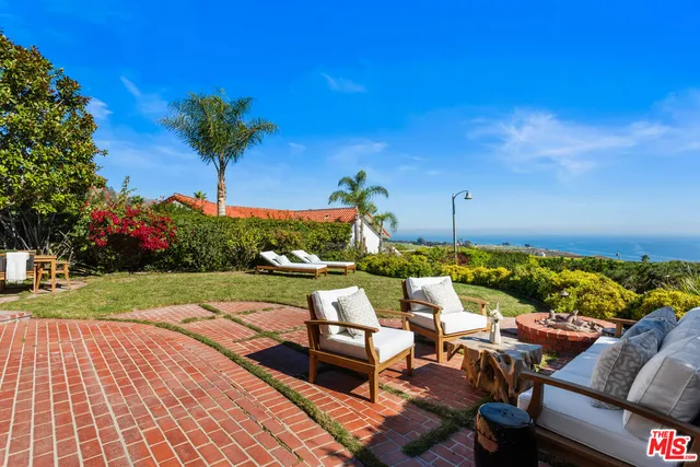 $4,950,000 | 24656 Blue Dane Lane, Malibu, CA 90265
