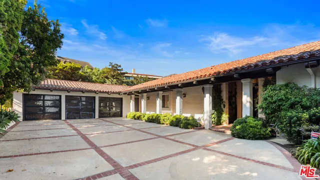 $4,950,000 | 24656 Blue Dane Lane, Malibu, CA 90265
