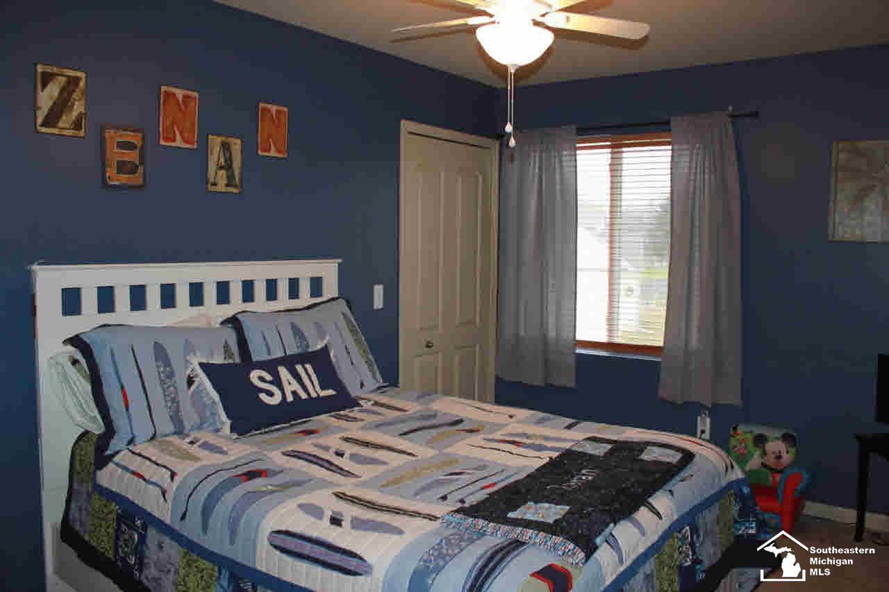 803 Golf Ridge Circle Dundee, MI 48131 - Photo 15 of 25 20456923-14.JPG