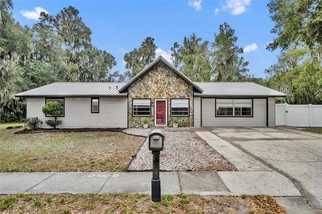 $379,900 | 1240 West Voorhis Avenue, DeLand, FL 32720