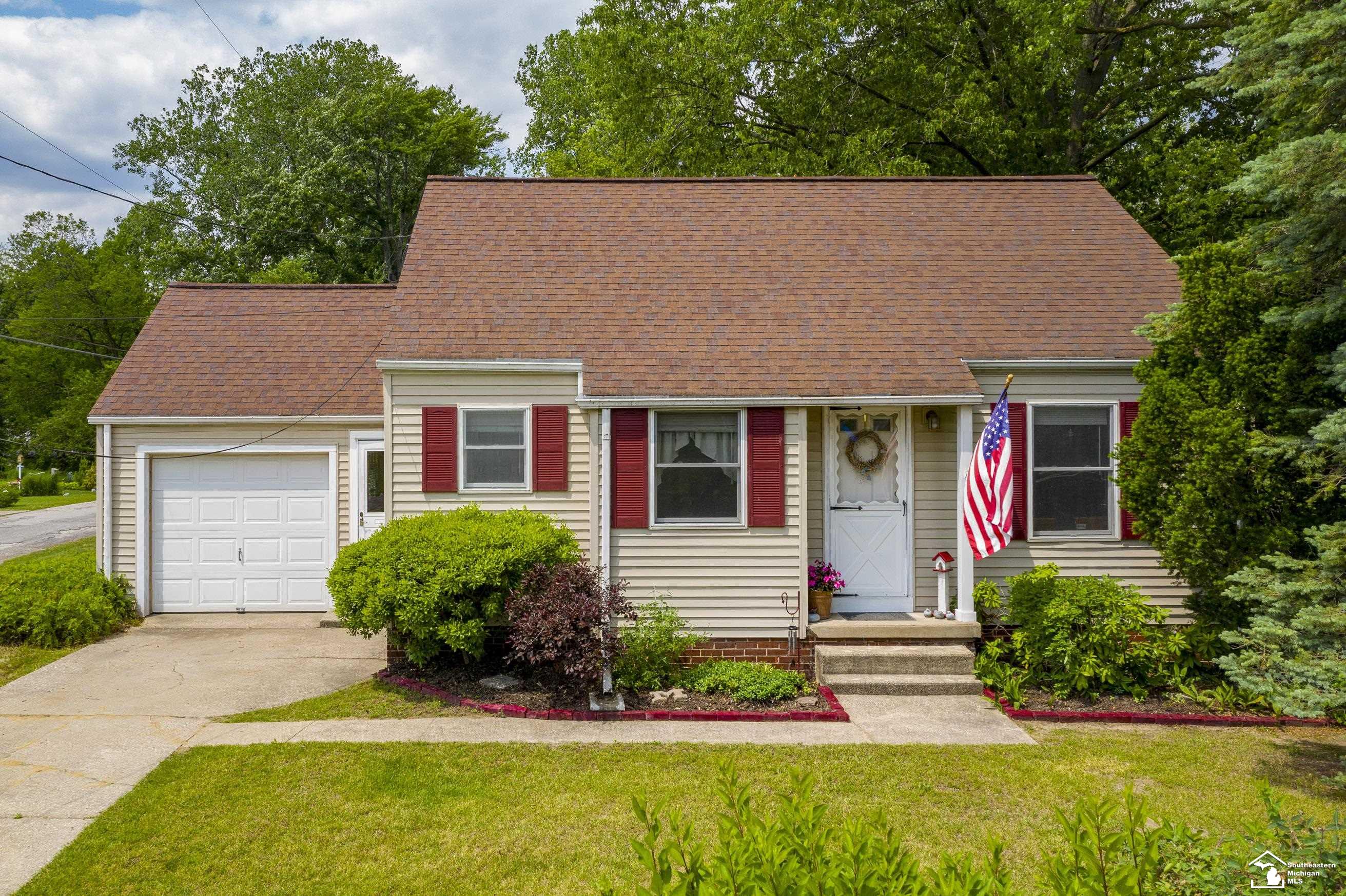 2030 West Sterns Road Temperance, MI 48182 - Photo 1 of 40 50179411-06ef5e09-25de-4485-b13d-bca90a2c30be.JPG