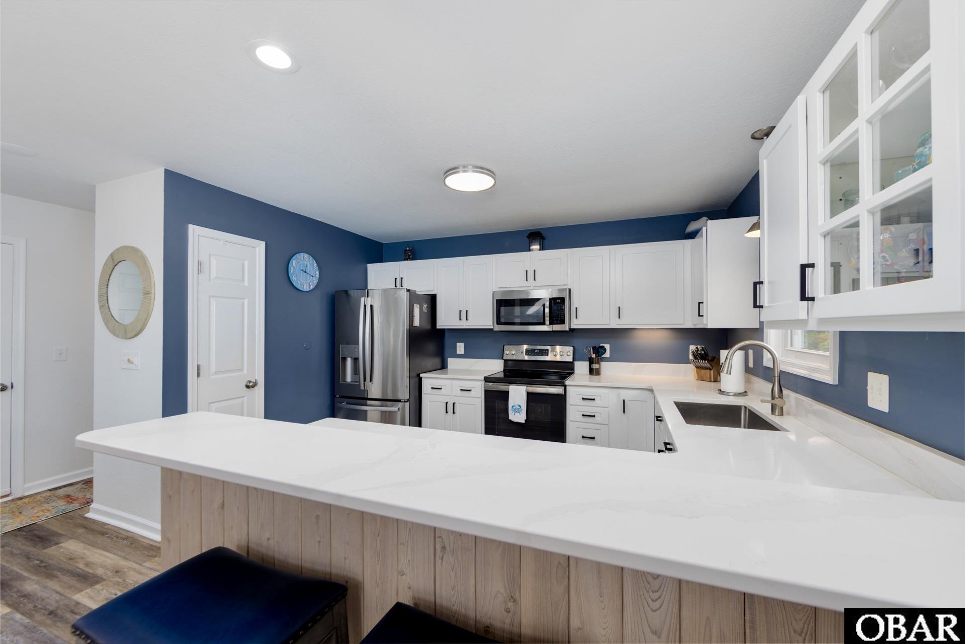 305 Oak Run, Unit 1 Kitty Hawk, NC 27949 - Photo 13 of 49 Counter Dining