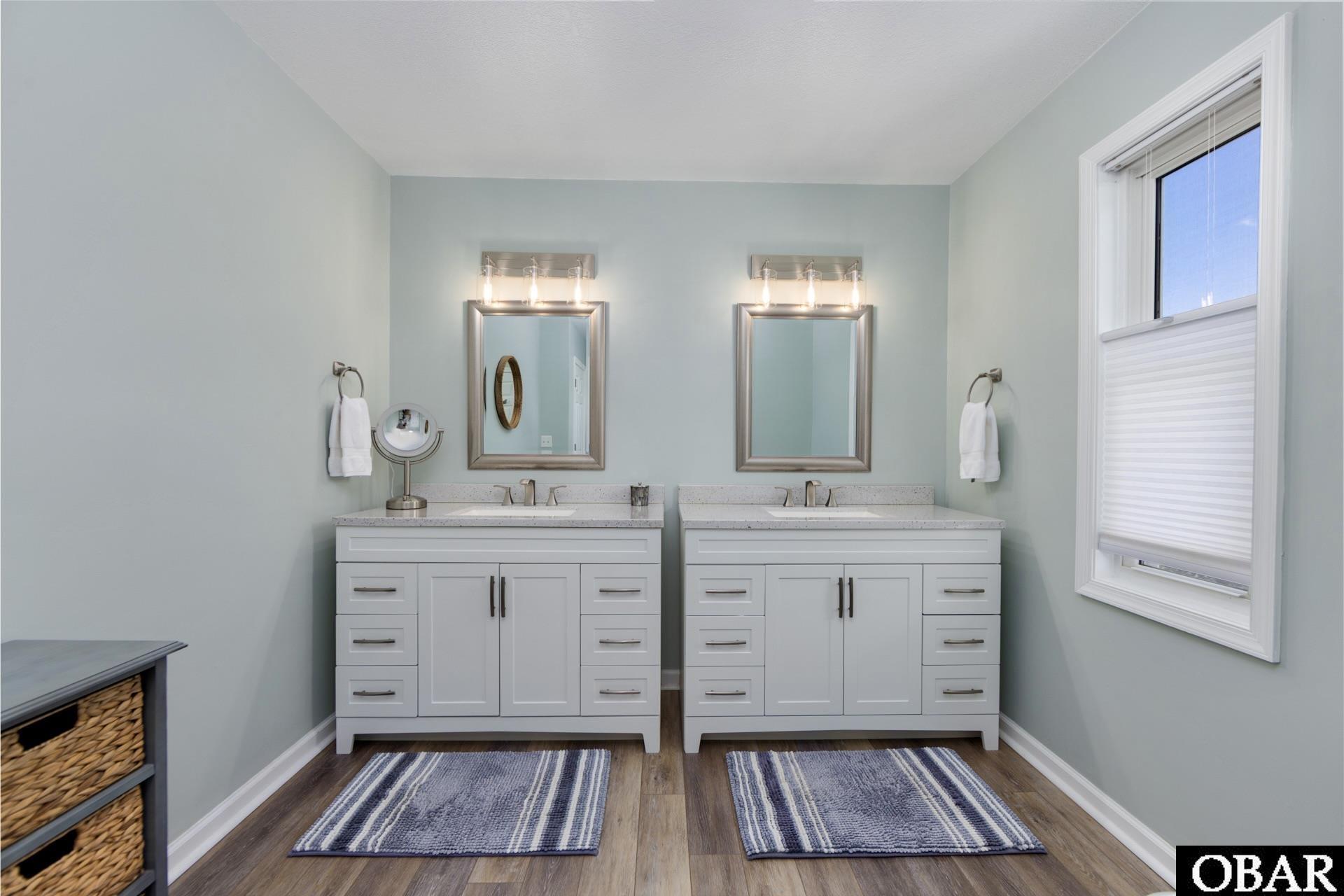 305 Oak Run, Unit 1 Kitty Hawk, NC 27949 - Photo 23 of 49 Side-by-Side Vanities