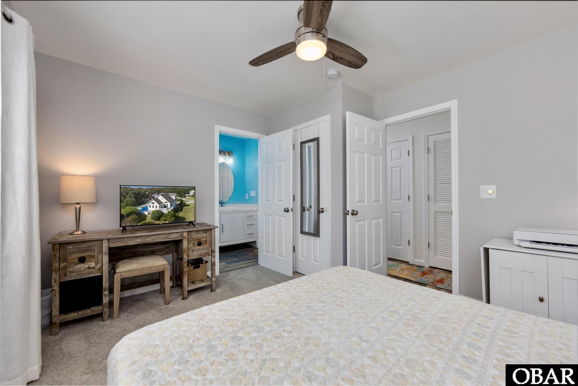 305 Oak Run, Unit 1 Kitty Hawk, NC 27949 - Photo 25 of 49 Private Access to Bath