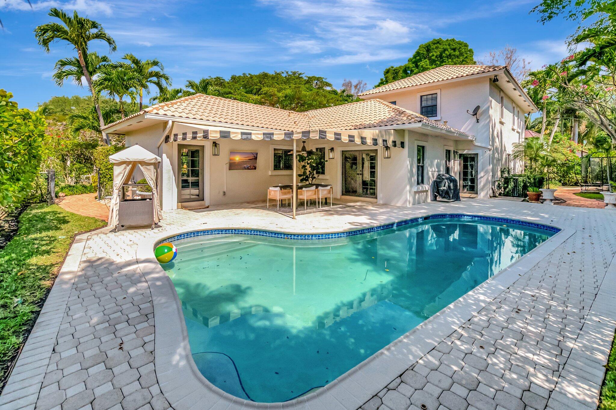 284 Florenada Terrace Boca Raton, FL 33486 - Photo 26 of 29 Pool