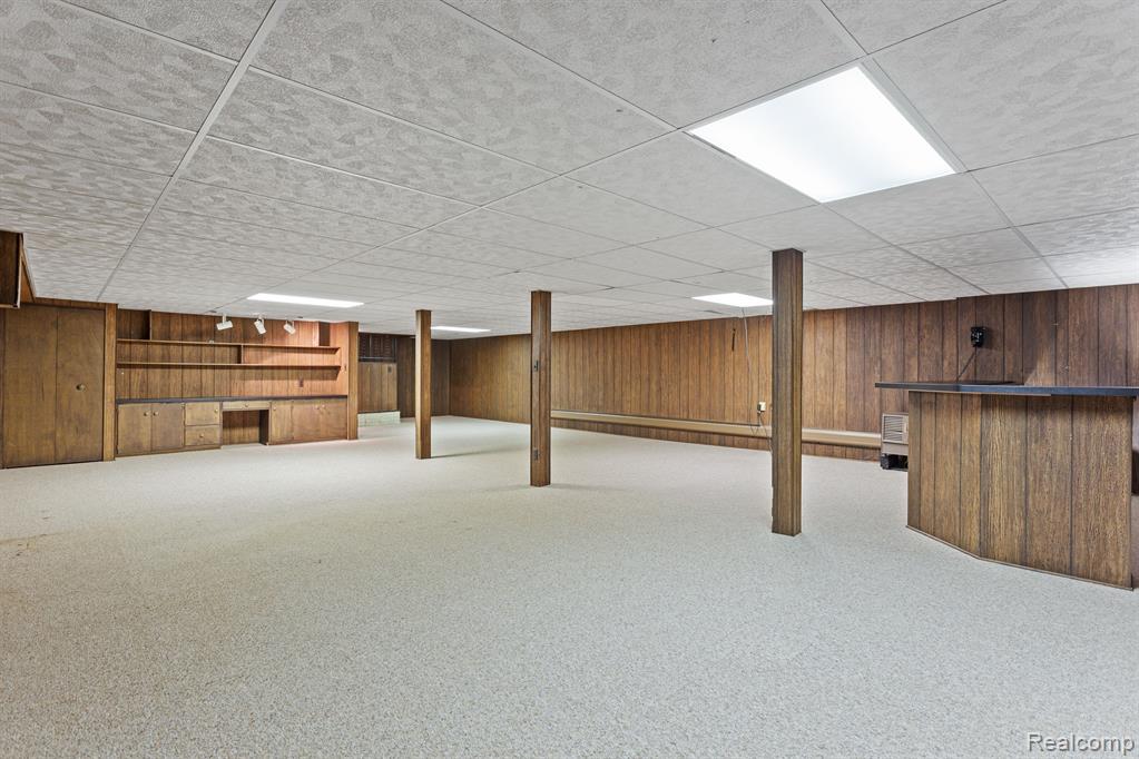 25826 Farmington Road Farmington Hills, MI 48336 - Photo 32 of 43