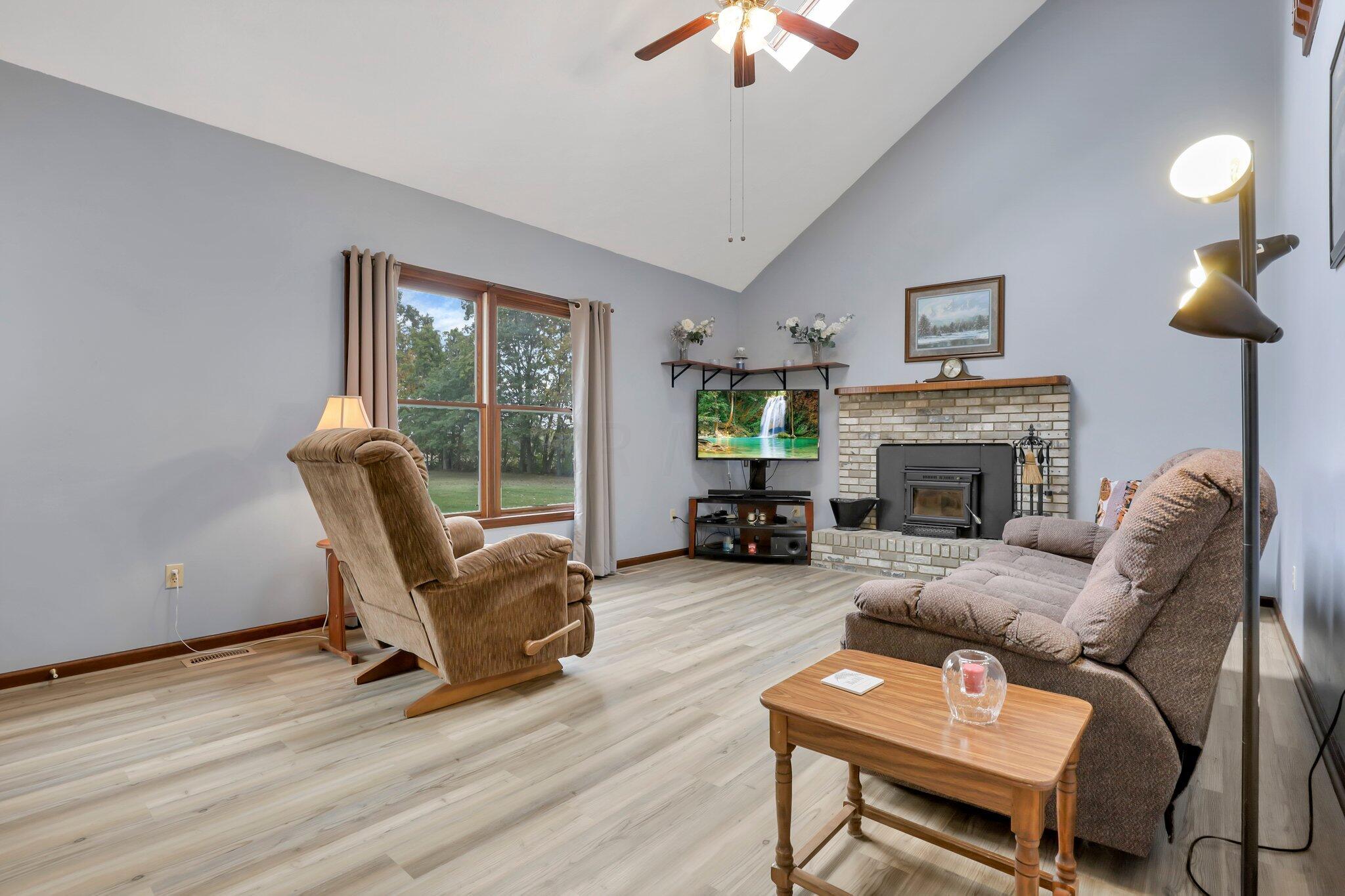 7176 Darby Road Circleville, OH 43113 - Photo 14 of 45 Family Room