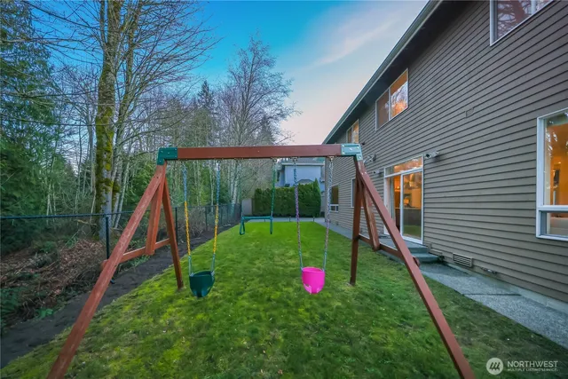 $1,999,000 | 5810 Mont Blanc Place Northwest, Issaquah, WA 98027