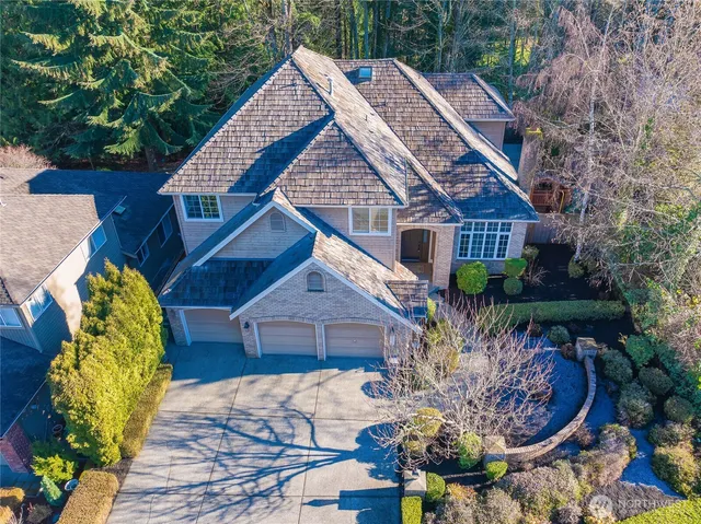 $1,999,000 | 5810 Mont Blanc Place Northwest, Issaquah, WA 98027