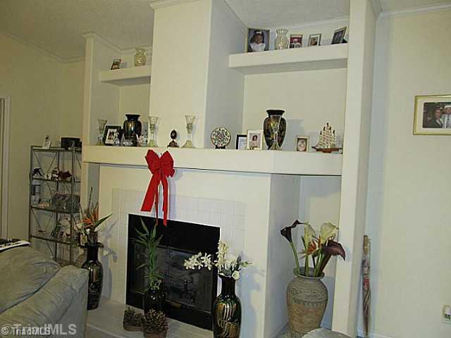 5007 George Miles Road Burlington, NC 27217 - Photo 2 of 15 Living Room.