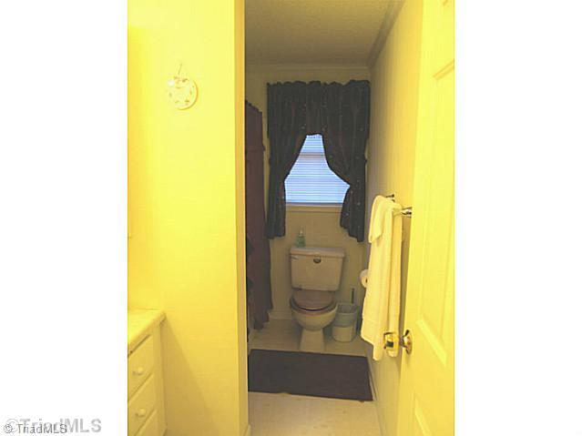 5007 George Miles Road Burlington, NC 27217 - Photo 11 of 15 Bath.