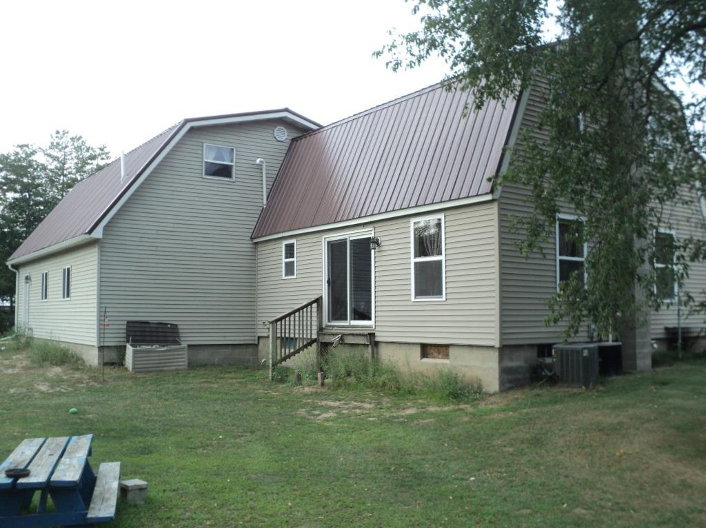 11510 East Stanton Road Sumner, MI 48889 - Photo 28 of 40 1851472-27.JPG