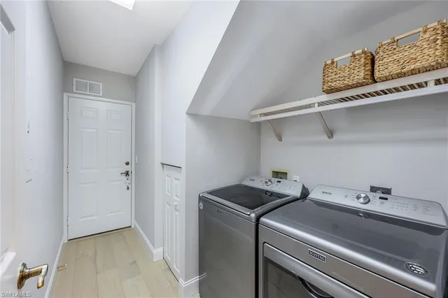 $725,000 | 1550 Clermont Drive, Unit E101, Naples, FL 34109