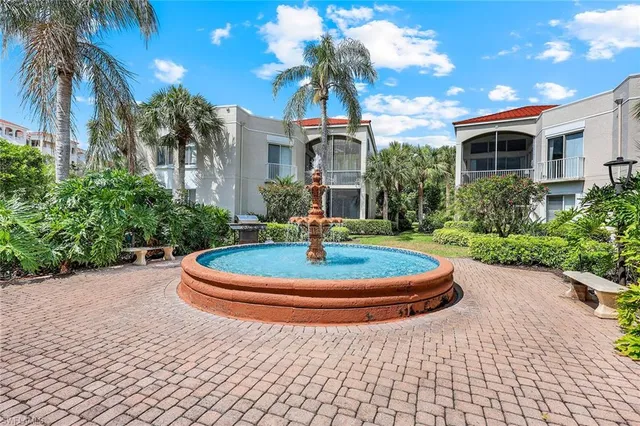 $725,000 | 1550 Clermont Drive, Unit E101, Naples, FL 34109