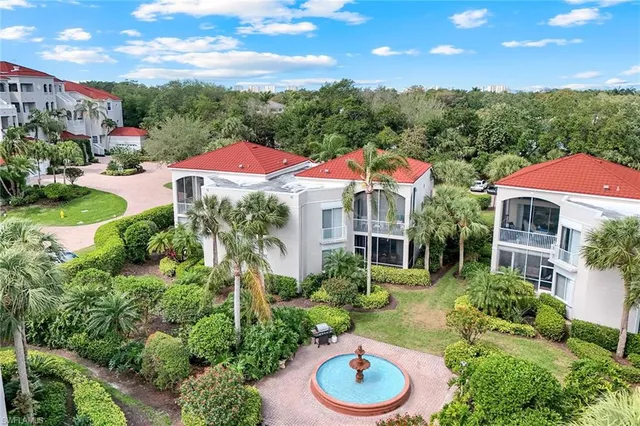 $725,000 | 1550 Clermont Drive, Unit E101, Naples, FL 34109