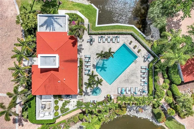 $725,000 | 1550 Clermont Drive, Unit E101, Naples, FL 34109