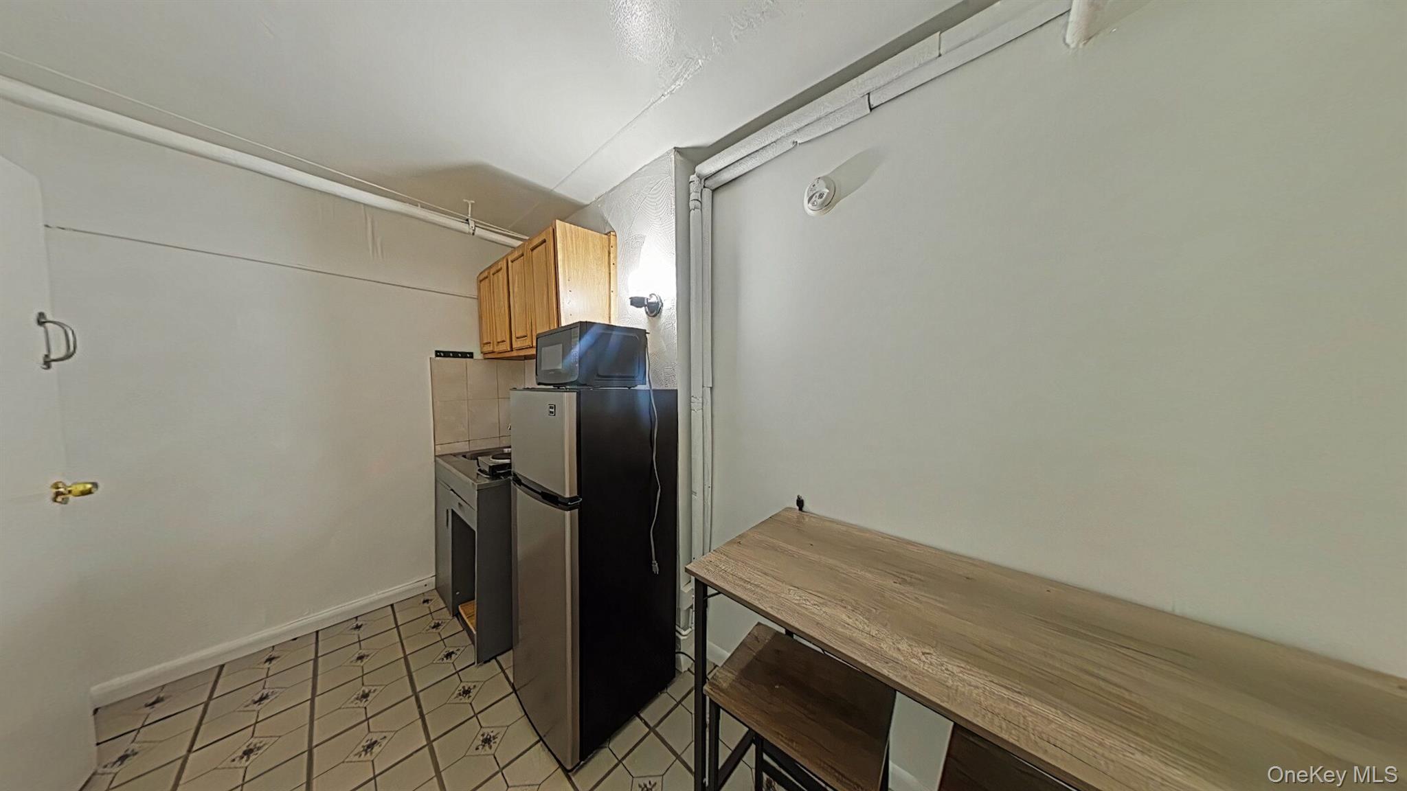 1069 Simpson Street Bronx, NY 10459 - Photo 10 of 17