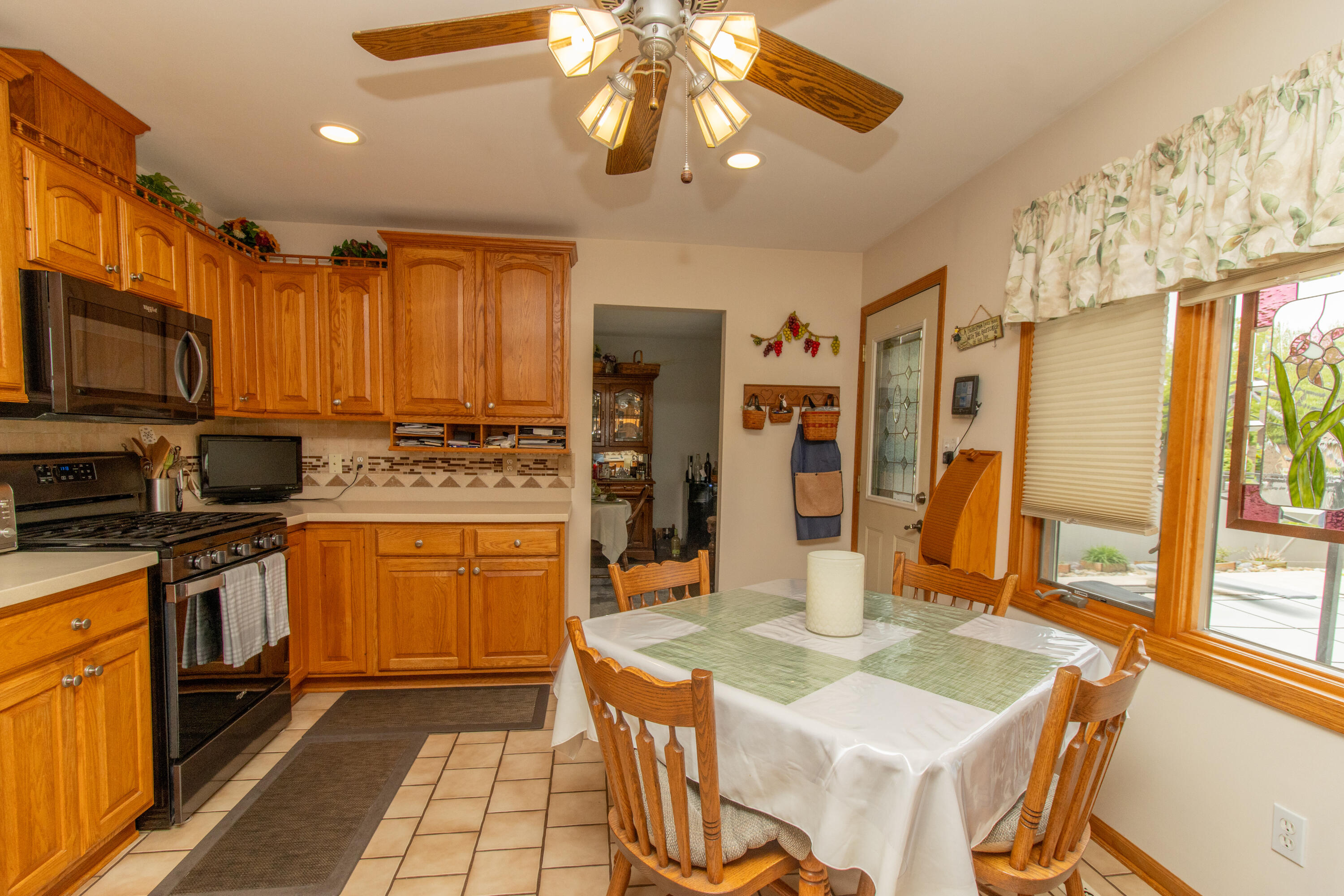 9838 Redbud Road Munster, IN 46321 - Photo 9 of 22 3000x2000