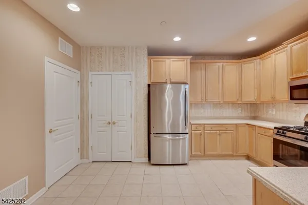 $410,000 | 2108 Conrad Way, Somerset, NJ 08873