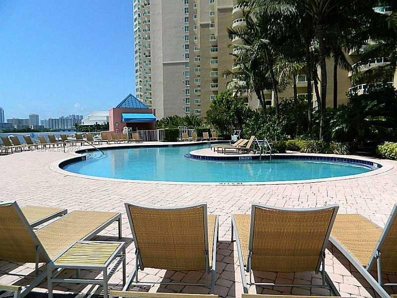 3330 Northeast 190th Street, Unit 1615 Aventura, FL 33180 - Photo 20 of 28