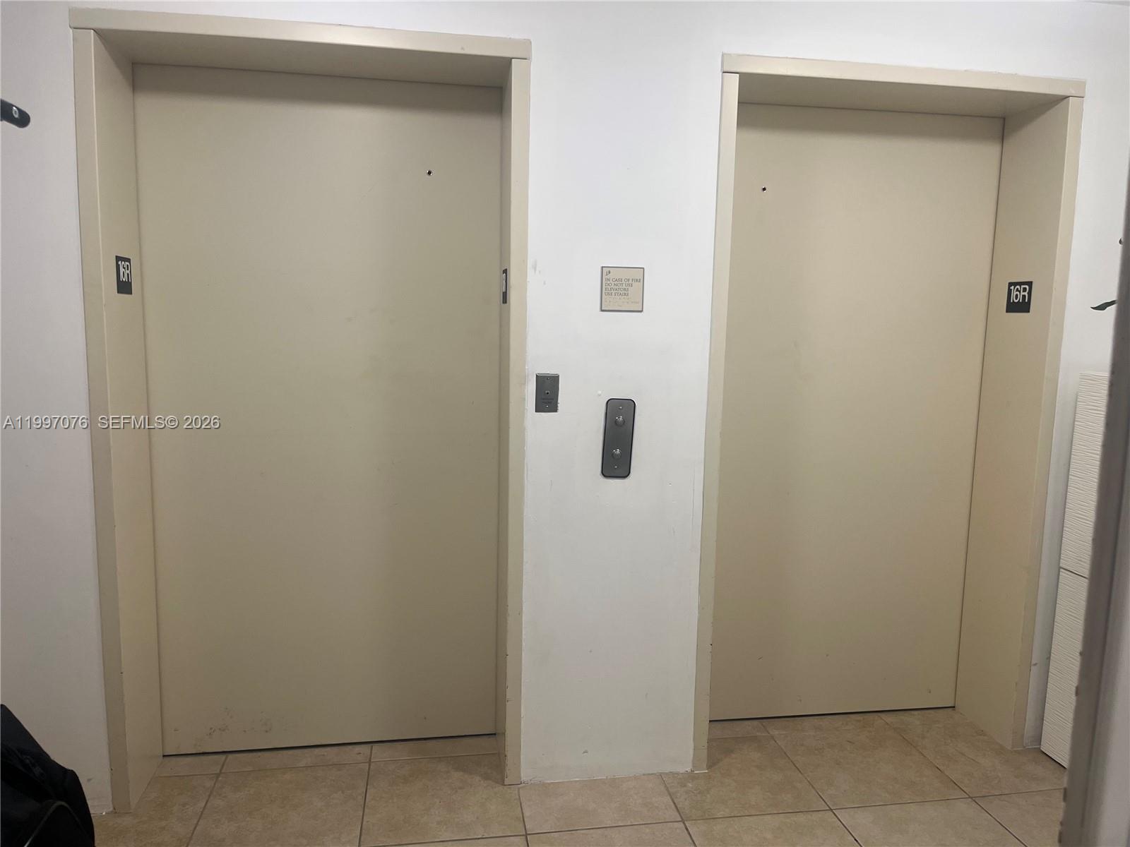 3330 Northeast 190th Street, Unit 1615 Aventura, FL 33180 - Photo 24 of 28 Private elevator lobby