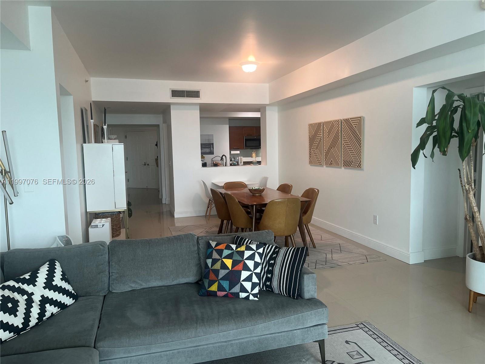 3330 Northeast 190th Street, Unit 1615 Aventura, FL 33180 - Photo 6 of 28
