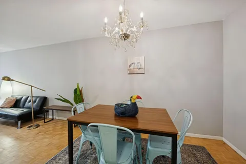 $139,900 | 400 Groveland Avenue, Unit 910, Minneapolis, MN 55403