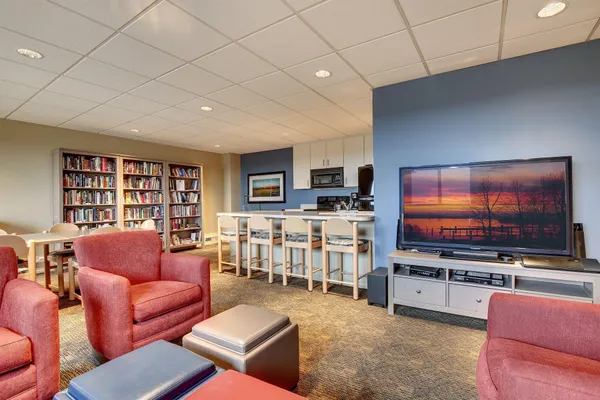 $139,900 | 400 Groveland Avenue, Unit 910, Minneapolis, MN 55403