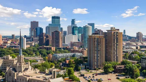 $139,900 | 400 Groveland Avenue, Unit 910, Minneapolis, MN 55403