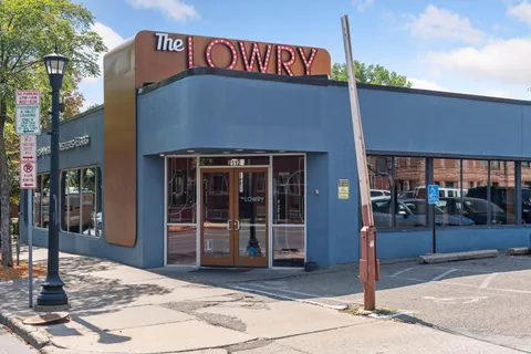 $139,900 | 400 Groveland Avenue, Unit 910, Minneapolis, MN 55403