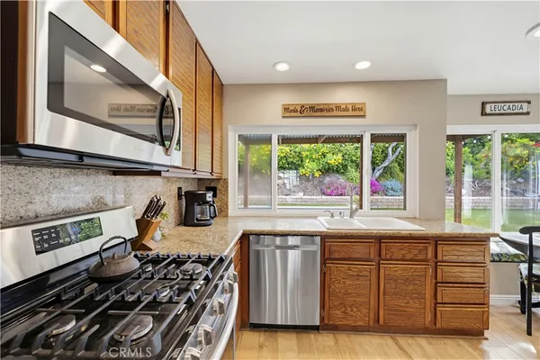 $849,999 | 27814 Santa Clarita Road, Saugus, CA 91350