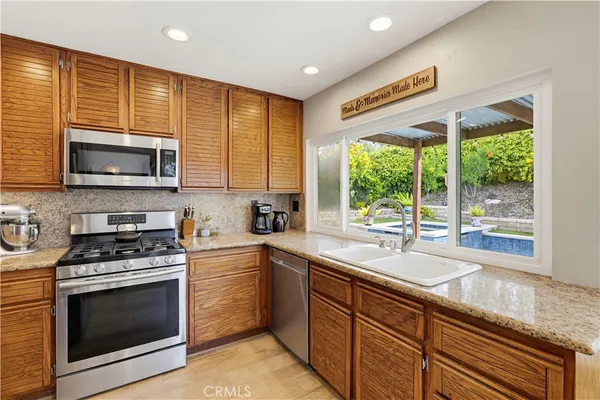 $849,999 | 27814 Santa Clarita Road, Saugus, CA 91350