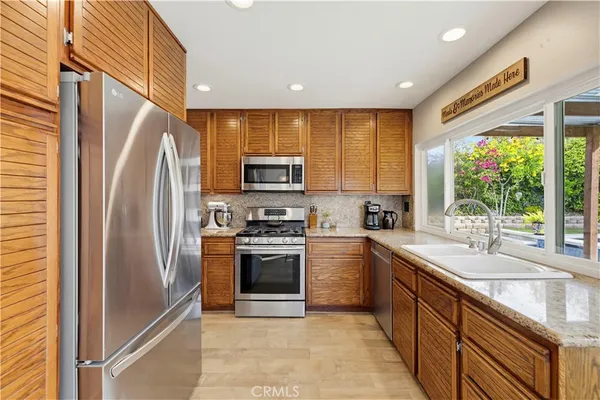 $849,999 | 27814 Santa Clarita Road, Saugus, CA 91350