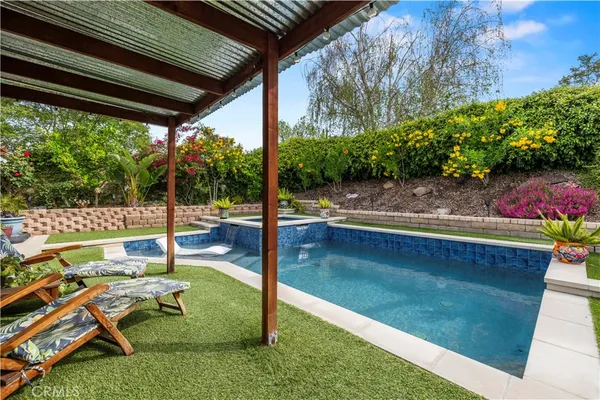 $849,999 | 27814 Santa Clarita Road, Saugus, CA 91350