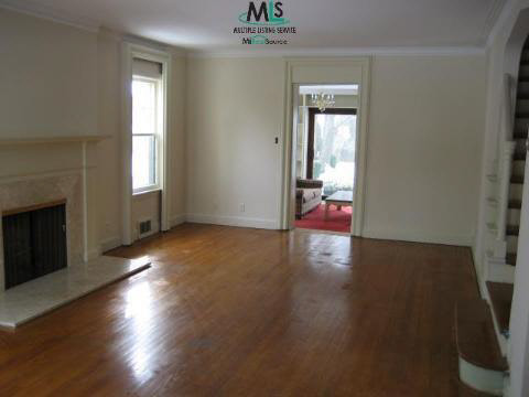 927 Lincoln Road Grosse Pointe, MI 48230 - Photo 6 of 6 647197-5.JPG