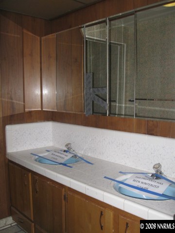 830 West Peckham Lane Reno, NV 89509 - Photo 3 of 6 Photo 3